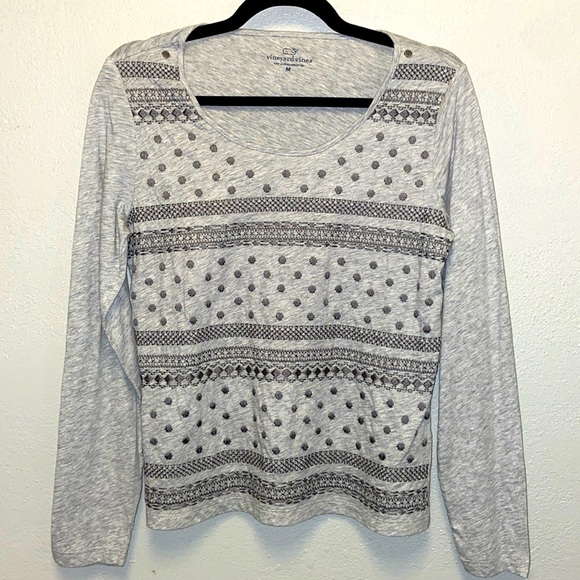Vineyard Vines Size Medium Gray Embroidered Long Sleeve Preppy Top 3319 - Picture 1 of 6